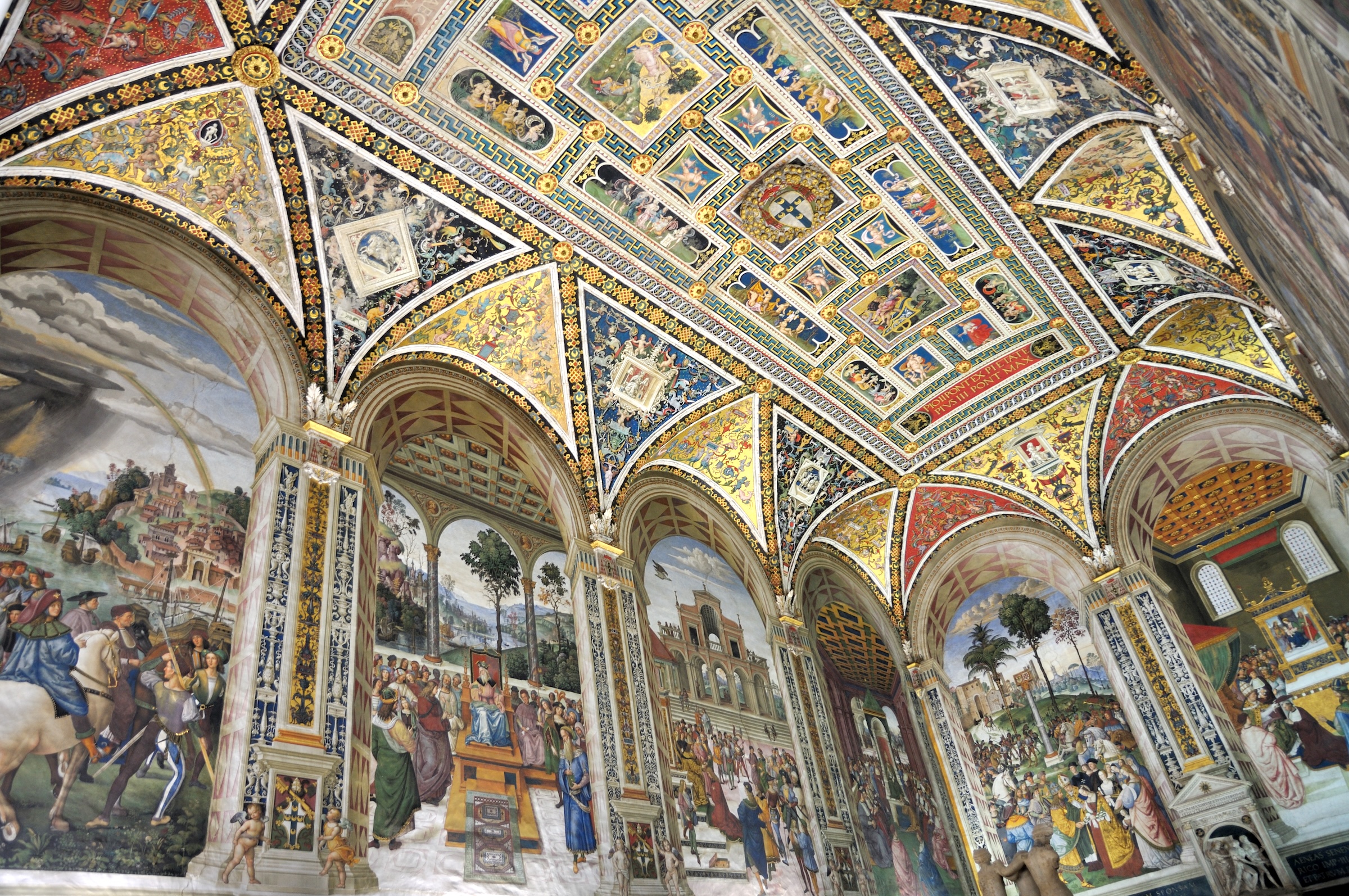 Piccolomini Library with Pinturicchio frescoes